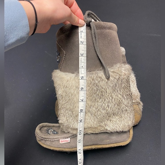 Women’s SoftMoc Mukluks - Picture 4 of 11